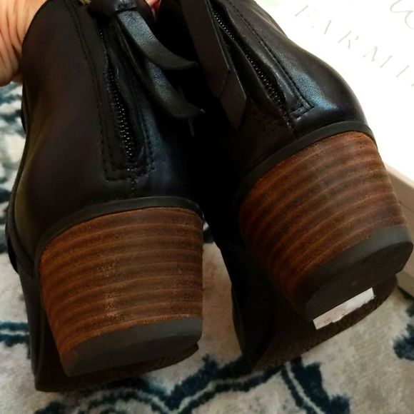 Clarks Black Ankle Boots with Layered Leather Design - Picture 5 of 11